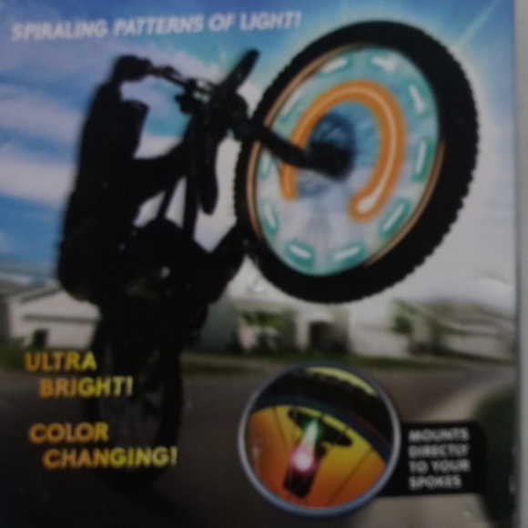Fuze Gyro-Flasher Bike Wheel Light Effects - Picture 2 of 3